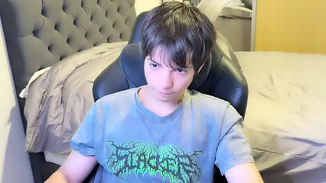 Snapshot of SasukeUhchiaa chatting on 02/26/25, 01:08 SasukeUhchiaa online show from 02/26/25, 01:08