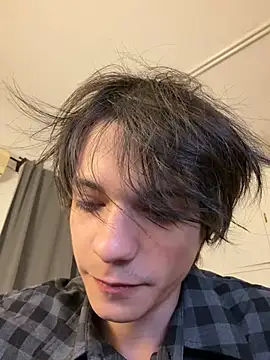 SasukeUhchiaa online show from 05/01/26, 04:11