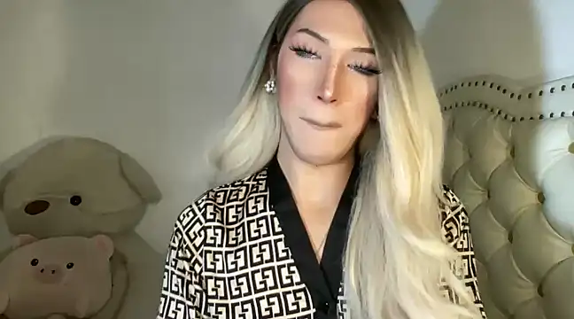 Ts glamxxxx online show from 02/10/25, 09:47