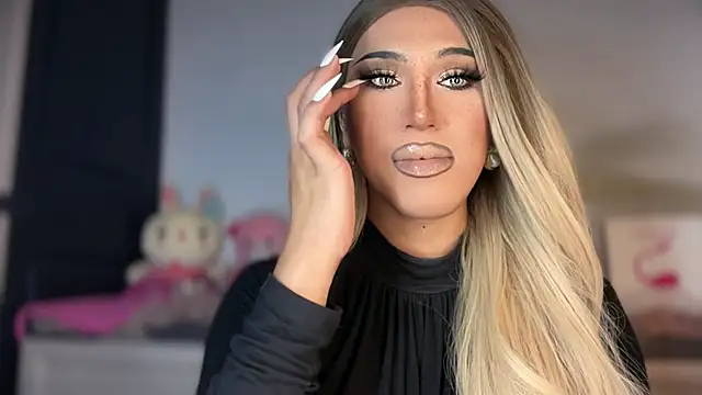 Snapshot of Ts_glamxxxx chatting on 01/16/26, 12:47 Ts glamxxxx online show from 01/16/26, 12:47