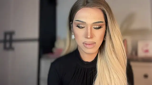 Snapshot of Ts_glamxxxx chatting on 02/16/26, 02:07 Ts glamxxxx online show from 02/16/26, 02:07