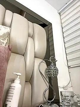 ALISSON FOXXX1 online show from 10/26/25, 12:55