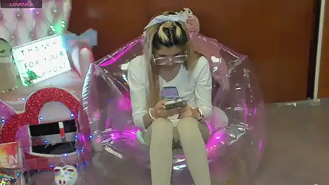 Skinygirl online show from 03/08/26, 10:46