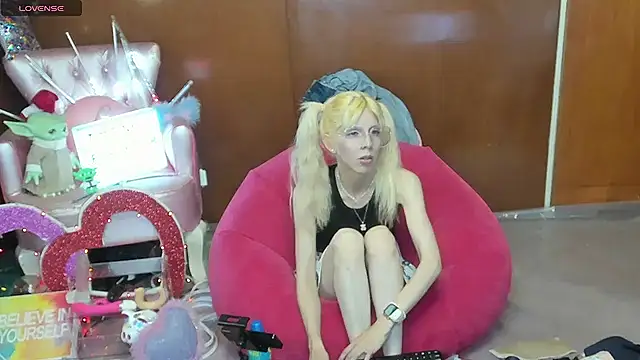 Skinygirl online show from 05/01/26, 10:36