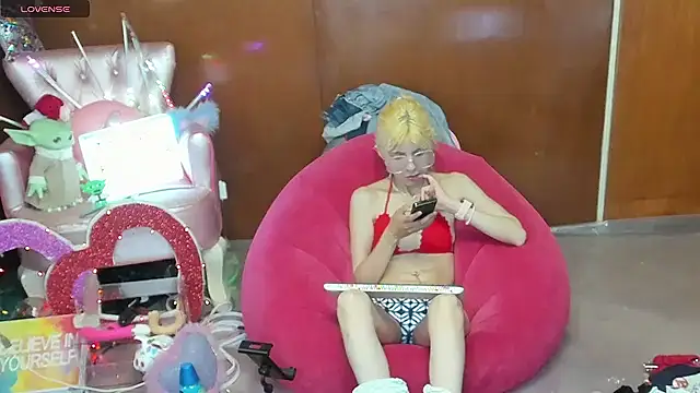 Skinygirl online show from 05/02/26, 10:59