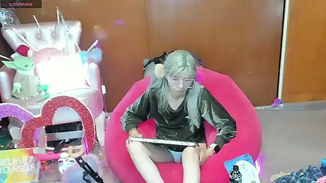 Skinygirl online show from 05/16/26, 01:13