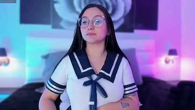 lucy neil online show from 01/24/25, 11:23