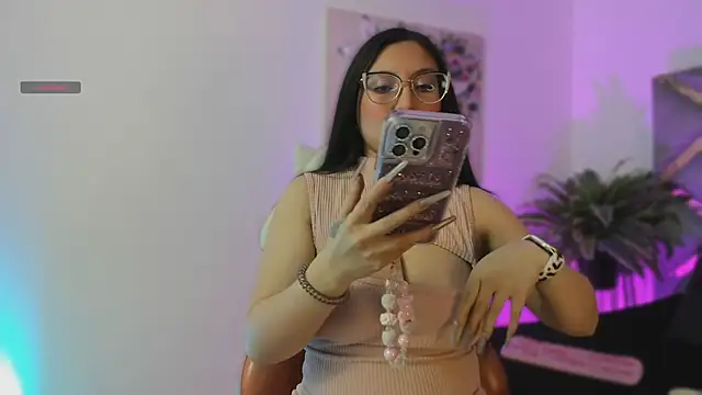 lucy neil online show from 12/20/25, 02:29