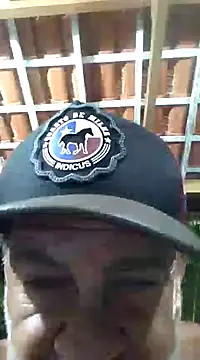 Snapshot of Peludo173317 chatting on 12/18/24, 01:37 Peludo173317 online show from 12/18/24, 01:37