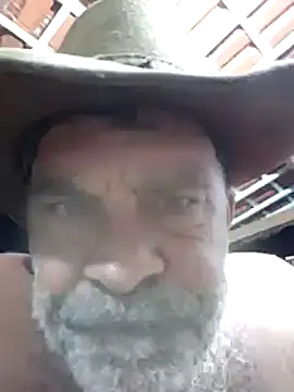 Snapshot of Peludo173317 chatting on 03/21/25, 01:45 Peludo173317 online show from 03/21/25, 01:45