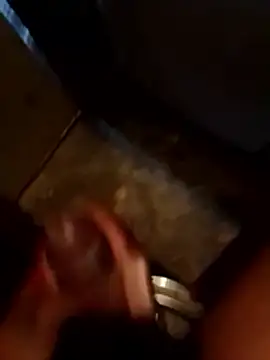 Snapshot of fakuface chatting on 11/02/25, 08:39 fakuface online show from 11/02/25, 08:39