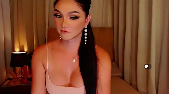 Snapshot of mistressseductionleah chatting on 01/15/25, 04:11 mistressseductionleah online show from 01/15/25, 04:11