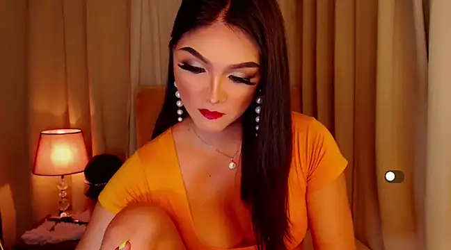 Snapshot of mistressseductionleah chatting on 03/19/25, 03:29 mistressseductionleah online show from 03/19/25, 03:29