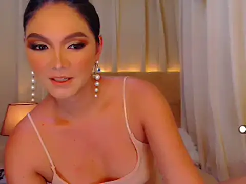 Snapshot of mistressseductionleah chatting on 04/02/26, 08:34 mistressseductionleah online show from 04/02/26, 08:34