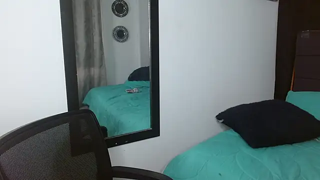 vaness weet online show from 04/06/26, 05:03