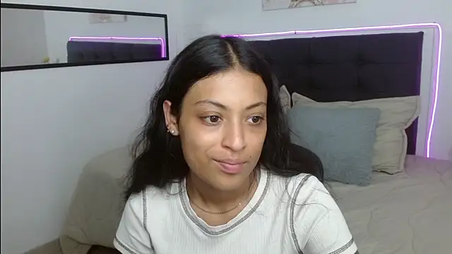 vaness weet online show from 04/18/26, 06:56