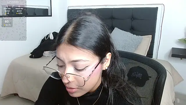 Snapshot of vaness_weet chatting on 06/26/26, 08:46 vaness weet online show from 06/26/26, 08:46