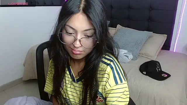 Snapshot of vaness_weet chatting on 06/27/26, 09:09 vaness weet online show from 06/27/26, 09:09