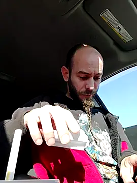 Snapshot of JohnnyFaster chatting on 10/26/25, 02:12 JohnnyFaster online show from 10/26/25, 02:12