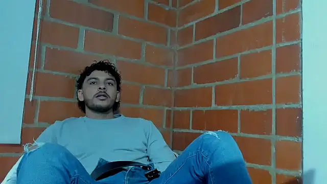 Snapshot of tuyo1995 chatting on 12/09/24, 09:26 tuyo1995 online show from 12/09/24, 09:26