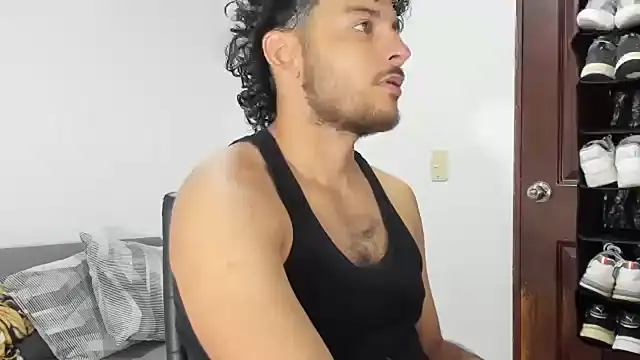 Snapshot of tuyo1995 chatting on 03/13/25, 05:50 tuyo1995 online show from 03/13/25, 05:50