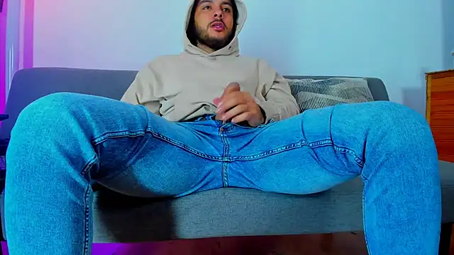 Snapshot of tuyo1995 chatting on 11/26/25, 03:24 tuyo1995 online show from 11/26/25, 03:24