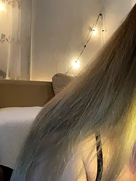 Lady  Maria online show from 11/11/25, 04:18