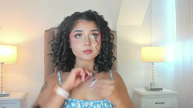 Emma Torres   online show from 04/14/26, 12:33