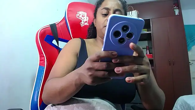 Snapshot of BellaKarla chatting on 05/30/26, 12:41 BellaKarla online show from 05/30/26, 12:41