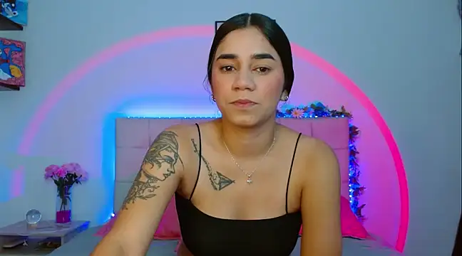 Layla Rachel online show from 03/10/25, 02:06