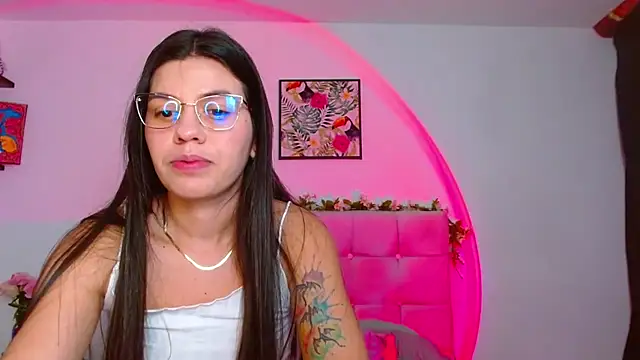 Layla Rachel online show from 11/01/25, 01:29