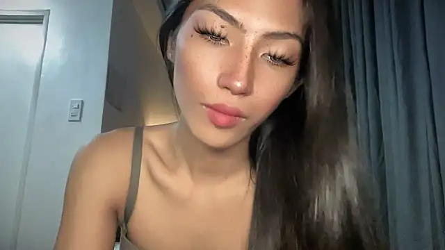 Bella Gordon online show from 10/23/25, 11:03