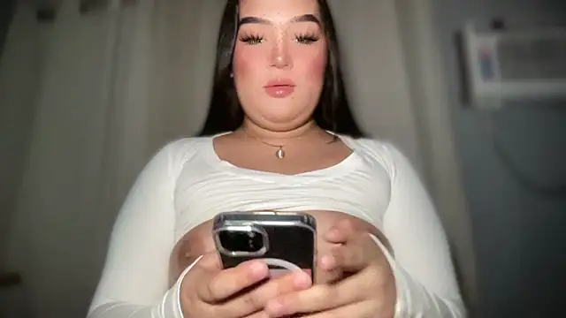 MissCataleyaxxx online show from 12/14/25, 11:04