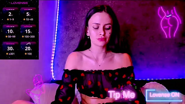 Snapshot of madina_taher chatting on 02/24/26, 11:03 madina taher online show from 02/24/26, 11:03