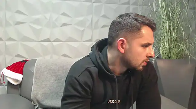 Antoniodiamond online show from 12/03/24, 08:06