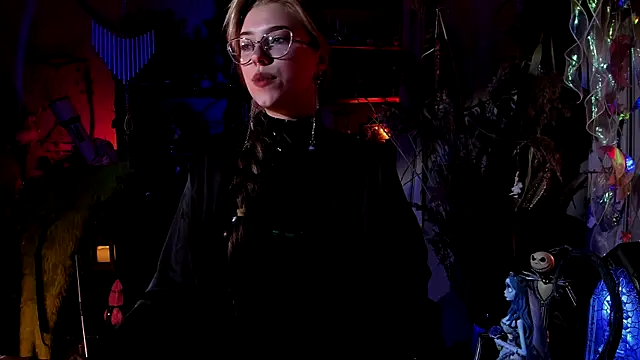 Scarlett Wanner online show from 01/05/25, 07:49