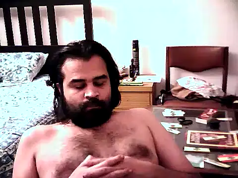 Snapshot of aksxi1 chatting on 11/05/25, 12:21 aksxi1 online show from 11/05/25, 12:21