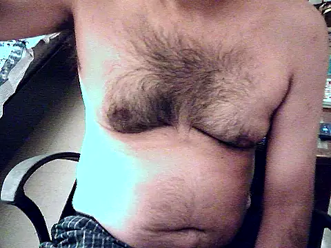 Snapshot of aksxi1 chatting on 11/12/25, 12:38 aksxi1 online show from 11/12/25, 12:38