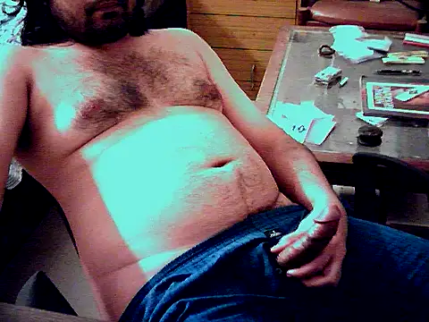 Snapshot of aksxi1 chatting on 11/22/25, 05:56 aksxi1 online show from 11/22/25, 05:56