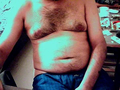 Snapshot of aksxi1 chatting on 12/01/25, 09:20 aksxi1 online show from 12/01/25, 09:20