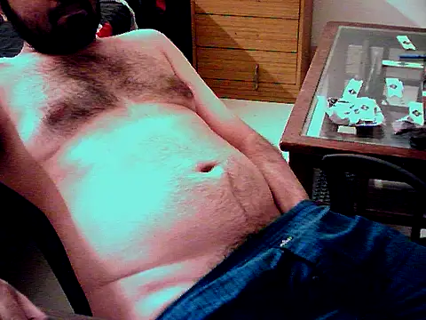 Snapshot of aksxi1 chatting on 12/04/25, 12:58 aksxi1 online show from 12/04/25, 12:58