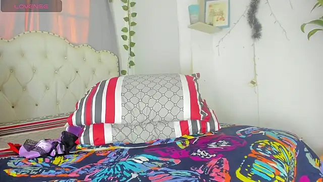 khalyn jenner online show from 09/12/25, 10:21