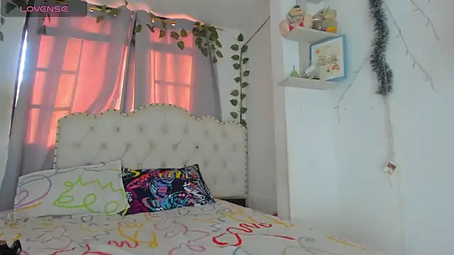 khalyn jenner online show from 09/23/25, 09:51