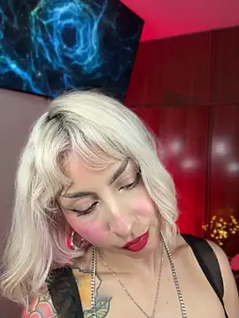 Cinamoonn online show from 05/24/26, 07:41