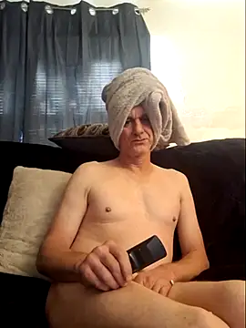 Snapshot of Wanking_Wiggiler chatting on 10/19/25, 02:40 Wanking Wiggiler online show from 10/19/25, 02:40