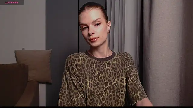 Snapshot of ly_lydia chatting on 01/24/25, 03:54 ly lydia online show from 01/24/25, 03:54