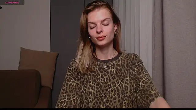 Snapshot of ly_lydia chatting on 02/01/25, 04:35 ly lydia online show from 02/01/25, 04:35