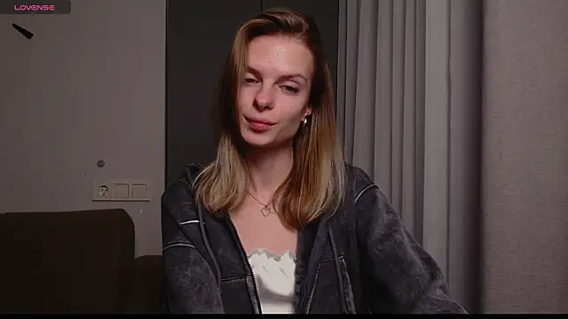 Snapshot of ly_lydia chatting on 02/06/25, 03:06 ly lydia online show from 02/06/25, 03:06