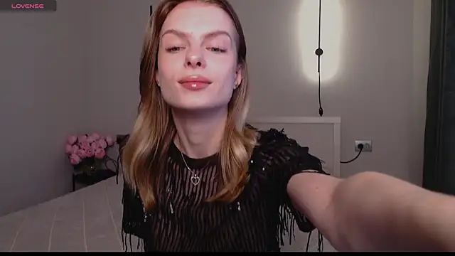 Snapshot of ly_lydia chatting on 02/22/25, 03:45 ly lydia online show from 02/22/25, 03:45