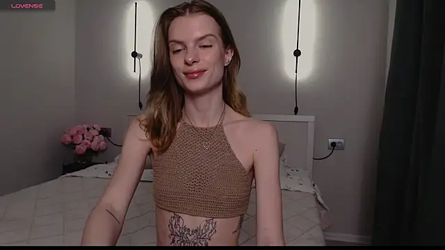 Snapshot of ly_lydia chatting on 03/15/25, 02:46 ly lydia online show from 03/15/25, 02:46